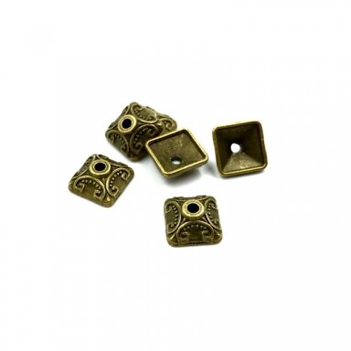 10x4mm žalvario sp. kepurėlės, 21vnt.