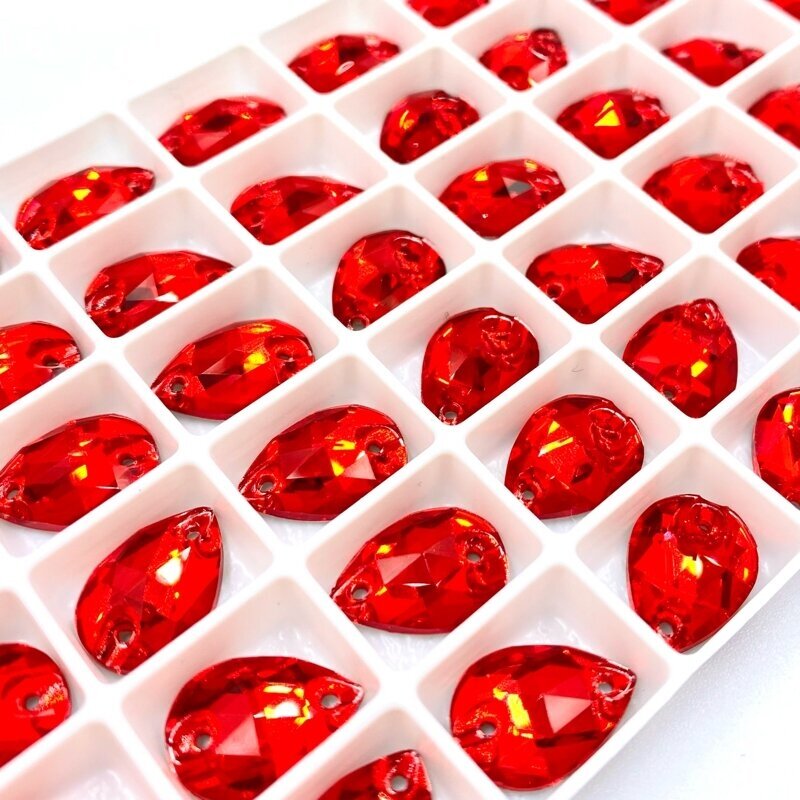10x14mm raudonos sp. lašo formos prisiuvami kristalai, 2vnt.