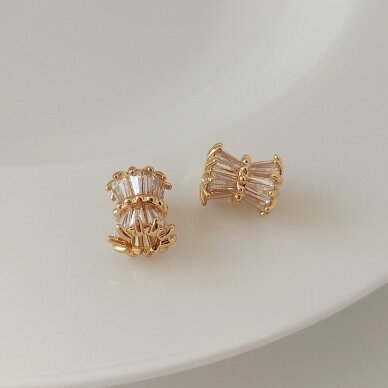 11x9mm 14k aukso sp. su skaidriomis akutėmis nerūdijančio plieno intarpas, 1vnt. 11x9mm 14k aukso sp. su skaidriomis akutėmis nerūdijančio plieno intarpas, 1vnt.