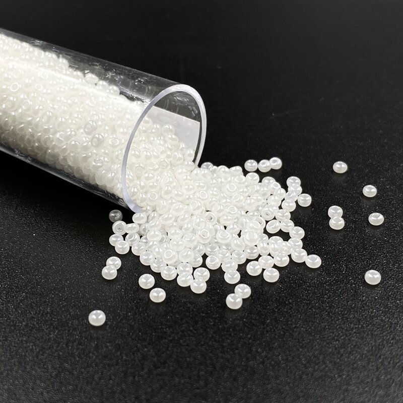 1,3x2mm švelniai kreminės sp. biserio karoliukai, ±12g