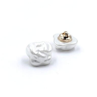 14x12mm perlamutrinės sp. plastiko saga su kilpute, 2vnt.