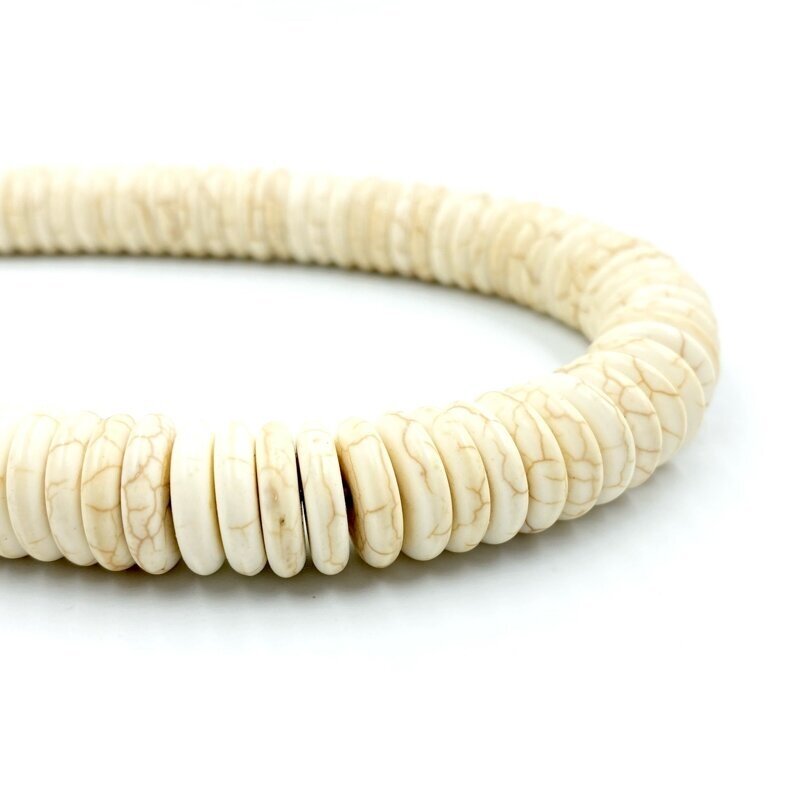 14x3mm kreminės sp. disko formos hovlitas, 37cm juosta