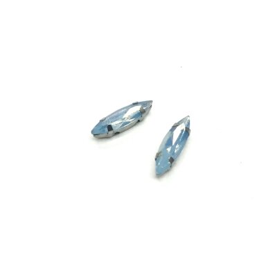 15x4mm mėnulio melsvos sp. kristalai sidabro sp. rėmeliuose, 2vnt