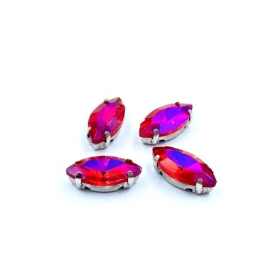 15x7mm Fuchsia sp. kristalai sidabro sp. rėmeliuose, 4vnt