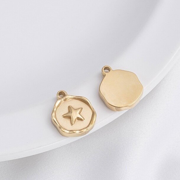 15x12mm 14k aukso sp. nerūdijančio plieno pakabukas žvaigždutė, 1vnt. 15x12mm 14k aukso sp. nerūdijančio plieno pakabukas žvaigždutė, 1vnt.