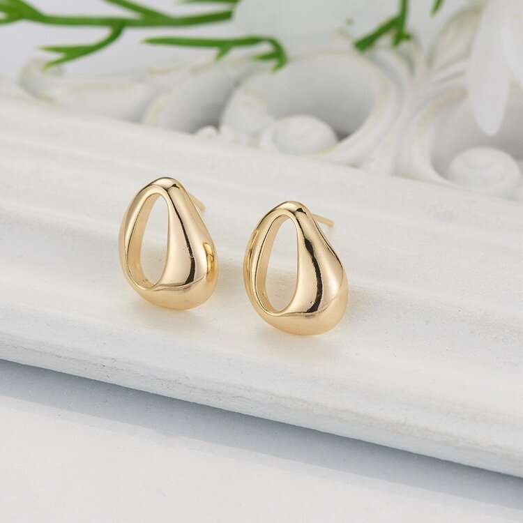 15x11mm 14k aukso sp. nerūdijančio plieno auskarų įvėrimai, 2vnt. 1 15x11mm 14k aukso sp. nerūdijančio plieno auskarų įvėrimai, 2vnt. 1