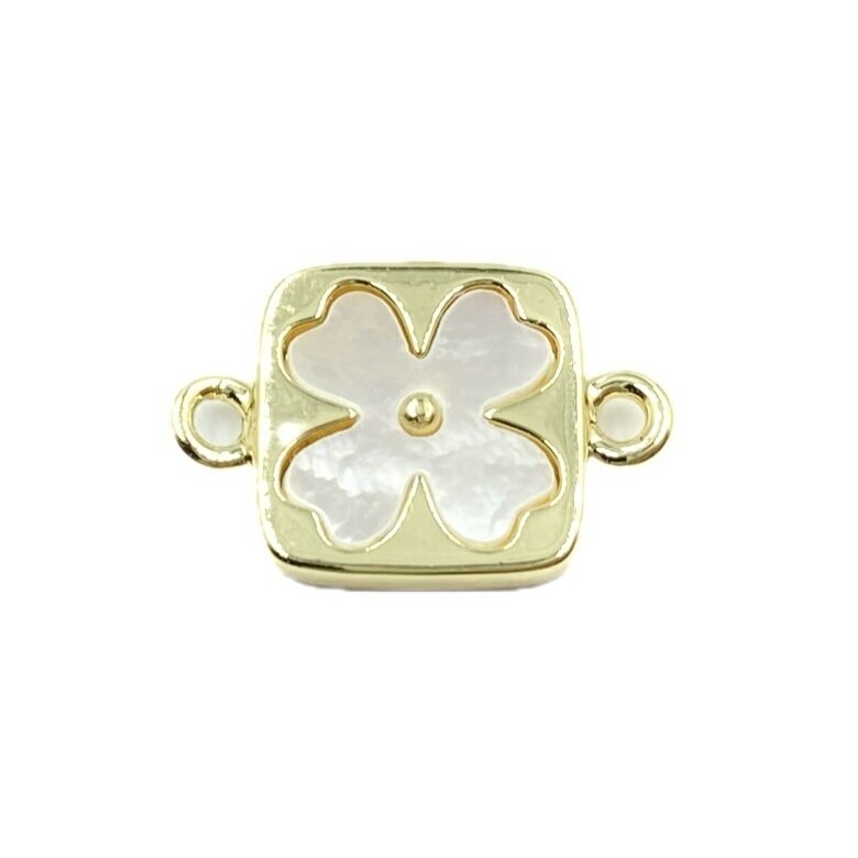 15x10mm 14k aukso sp. nerūdijančio plieno ir kriauklės pakabukas dobiliukas, 1vnt. 15x10mm 14k aukso sp. nerūdijančio plieno ir kriauklės pakabukas dobiliukas, 1vnt.