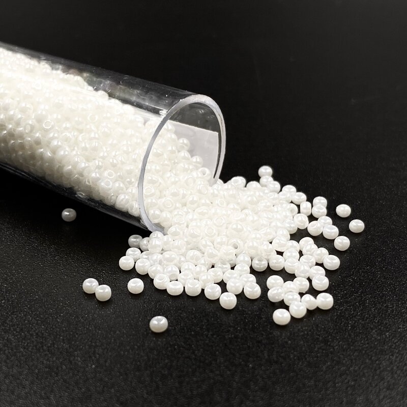 1,5x2mm švelniai kreminės sp. biserio karoliukai, ±12g