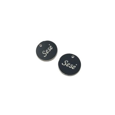 16mm juodos sp. plastiko pakabukas- "Sesė", 2vnt. 16mm juodos sp. plastiko pakabukas- "Sesė", 2vnt.