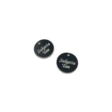 16mm juodos sp. plastiko pakabukas- "Sukurta Tau", 2vnt. 16mm juodos sp. plastiko pakabukas- "Sukurta Tau", 2vnt.