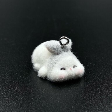 16x16mm pliušinio kailio pakabukas, 1vnt.