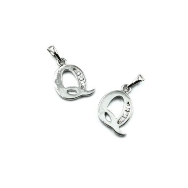 17x12mm sidabro sp. nerūdijančio plieno pakabukas su cirkoniais Q raidė, 1vnt. 17x12mm sidabro sp. nerūdijančio plieno pakabukas su cirkoniais Q raidė, 1vnt.