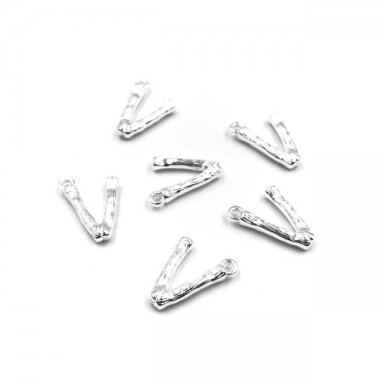 17x12mm sidabro sp. nerūdijančio plieno pakabukas V raidė, 2vnt. 17x12mm sidabro sp. nerūdijančio plieno pakabukas V raidė, 2vnt.
