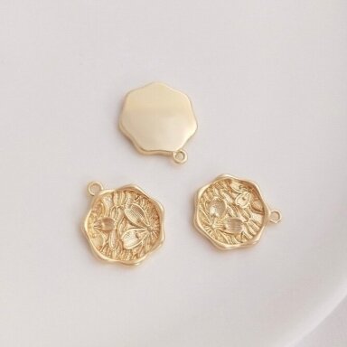 17x15mm rausvo aukso sp. nerūdijančio pakabukas gėlė, 1vnt.
