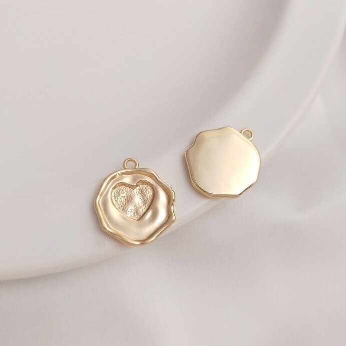 17x15mm 14k aukso sp. nerūdijančio plieno pakabukas širdis, 1vnt. 17x15mm 14k aukso sp. nerūdijančio plieno pakabukas širdis, 1vnt.
