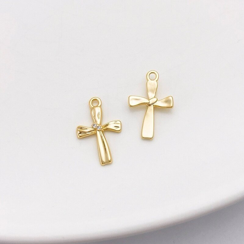 17x11mm 14k aukso sp. nerūdijančio plieno pakabukas kryžius, 1vnt. 17x11mm 14k aukso sp. nerūdijančio plieno pakabukas kryžius, 1vnt.
