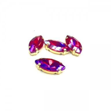 18x10mm Fuchsia sp. kristalai aukso sp. rėmeliuose, 4vnt