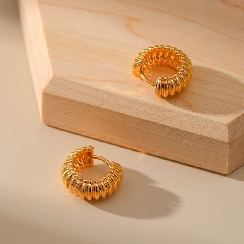18x9mm 18k aukso sp. nerūdijančio plieno auskarų įvėrimai, 2vnt. 1 18x9mm 18k aukso sp. nerūdijančio plieno auskarų įvėrimai, 2vnt. 1