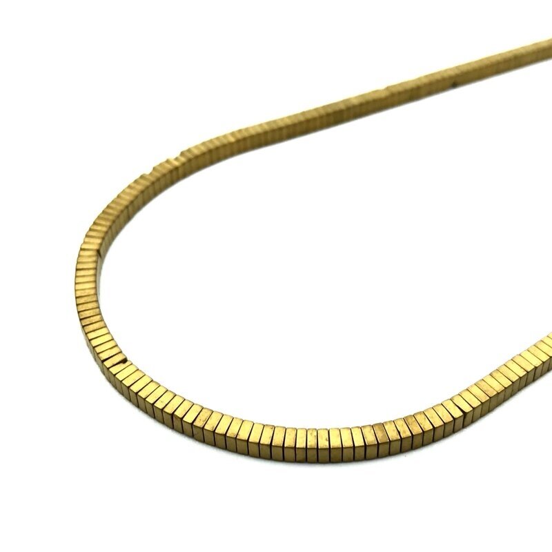 1x2,5mm matinės žalsvos sp. kvadrato plokštelės formos hematitas, 40cm 1x2,5mm matinės žalsvos sp. kvadrato plokštelės formos hematitas, 40cm