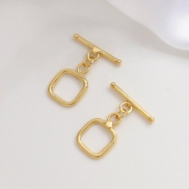20x23mm 18k aukso sp. nerūdijančio plieno perkišamas užsegimas, 1vnt. 20x23mm 18k aukso sp. nerūdijančio plieno perkišamas užsegimas, 1vnt.