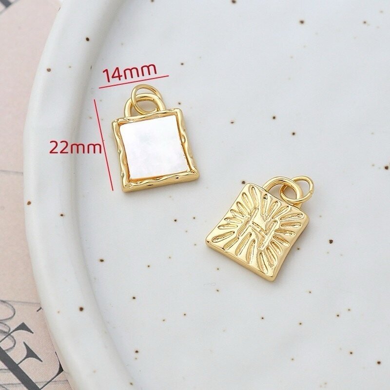 22x14mm 14k aukso sp. nerūdijančio plieno pakabukas su kriaukle, 1vnt. 22x14mm 14k aukso sp. nerūdijančio plieno pakabukas su kriaukle, 1vnt.