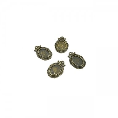 26x18mm žalvario sp. rėmelis 14,3x10,4mm kabošonui, 9vnt. 26x18mm žalvario sp. rėmelis 14,3x10,4mm kabošonui, 9vnt.