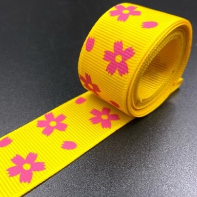 25mm geltonos sp. ripsinė juostelė su gėlytėmis, 1m