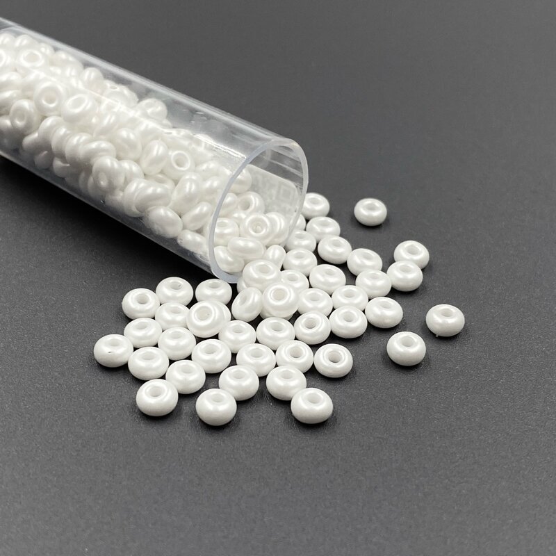 2,5x4,5mm perlamutriniai  baltos sp. biserio karoliukai, ±14g