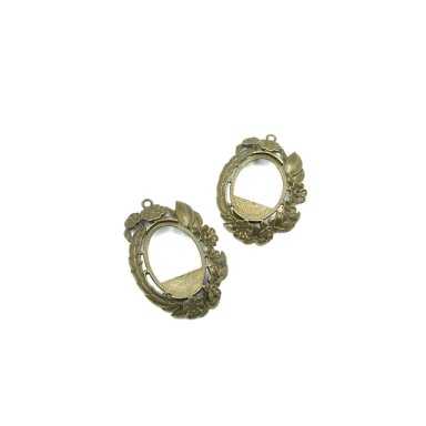 66x46mm žalvario sp. rėmelis 38,4x27mm kabošonui, 2vnt. 66x46mm žalvario sp. rėmelis 38,4x27mm kabošonui, 2vnt.
