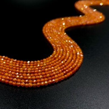 2mm oranžinės sp. cirkonio karoliukai, 40cm juosta 2mm oranžinės sp. cirkonio karoliukai, 40cm juosta