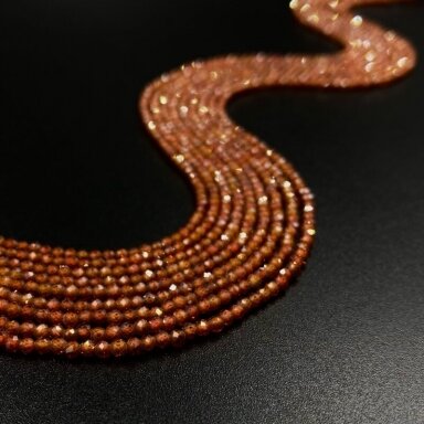 2mm rausvos sp. cirkonio karoliukai, 40cm juosta 2mm rausvos sp. cirkonio karoliukai, 40cm juosta