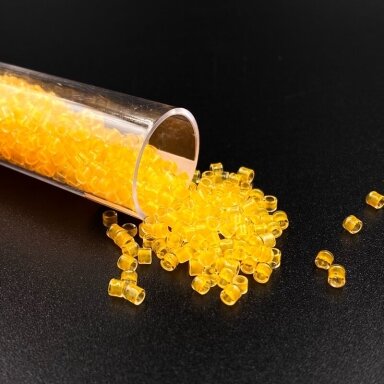 2x2mm oranžinės sp. biserio karoliukai, ±9g
