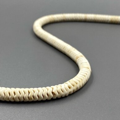 2x6mm kreminės sp. disko formos hovlitas, 40cm juosta 2x6mm kreminės sp. disko formos hovlitas, 40cm juosta