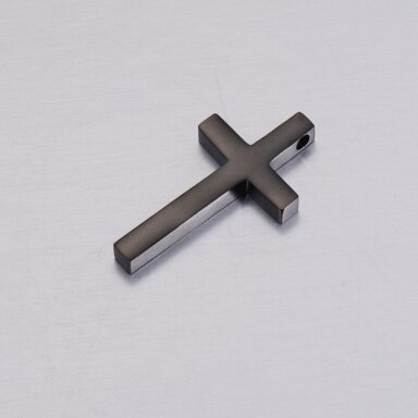 31x17mm juodos sp. nerūdijančio plieno pakabukas kryžius, 1vnt.
