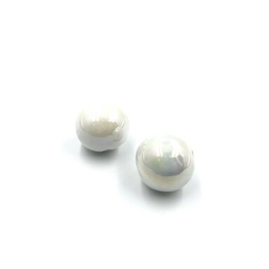 33mm baltos sp. keramikiniai karoliukai, 2vnt. 33mm baltos sp. keramikiniai karoliukai, 2vnt.
