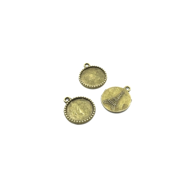 26x22mm žalvario sp. rėmelis 18mm kabošonui, 7vnt.
