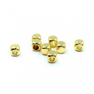 3mm 18k aukso sp. nerūdijančio plieno intarpas kubas, 8vnt. 3mm 18k aukso sp. nerūdijančio plieno intarpas kubas, 8vnt.