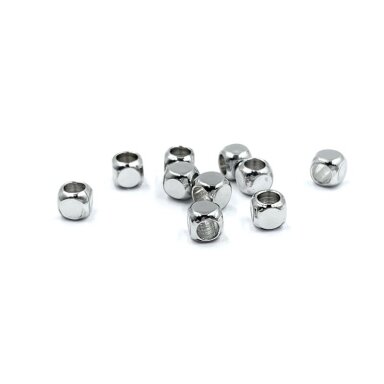 3mm platinos sp. nerūdijančio plieno intarpas kubas, 8vnt. 3mm platinos sp. nerūdijančio plieno intarpas kubas, 8vnt.