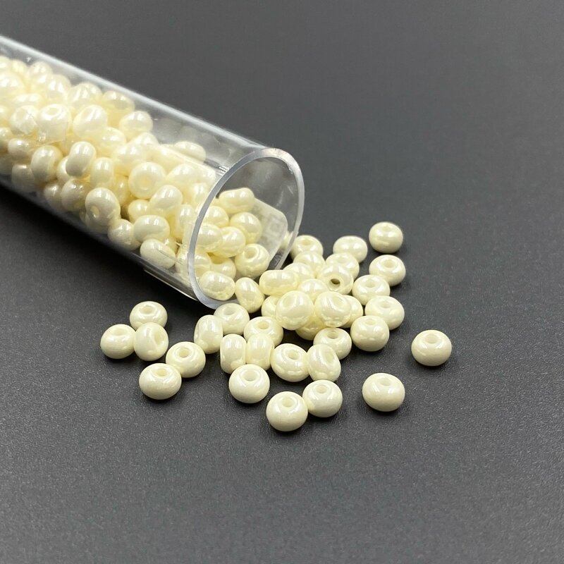 3x4mm perlamutrinės gelsvos sp. biserio karoliukai, ±12g