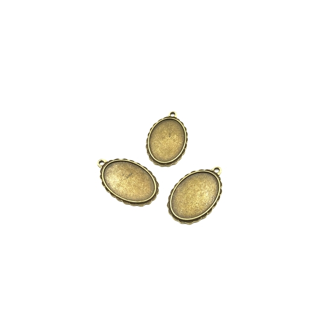 40x25mm žalvario sp. rėmelis 30,7x20,5mm kabošonui, 4vnt.
