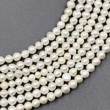 4mm natūralūs gėlavandeniai perlai, 39cm juosta
