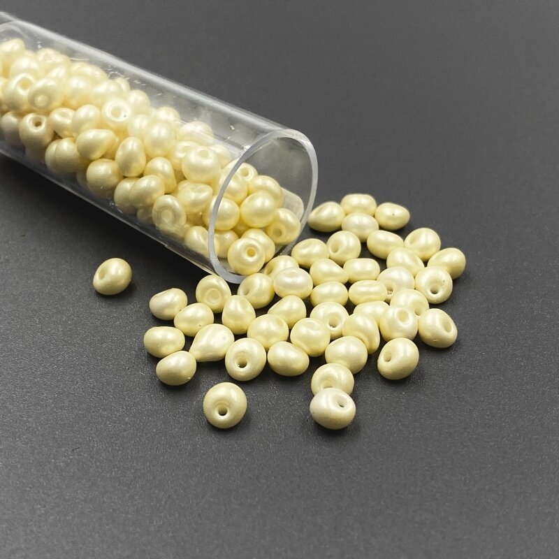 4x5mm perlamutrinės geltonos sp. biserio karoliukai, ±14g