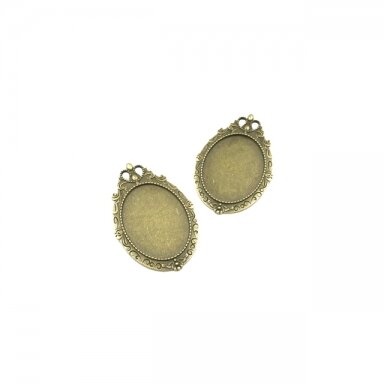 61x40mm žalvario sp. rėmelis 39,5x29,6mm kabošonui, 2vnt. 61x40mm žalvario sp. rėmelis 39,5x29,6mm kabošonui, 2vnt.