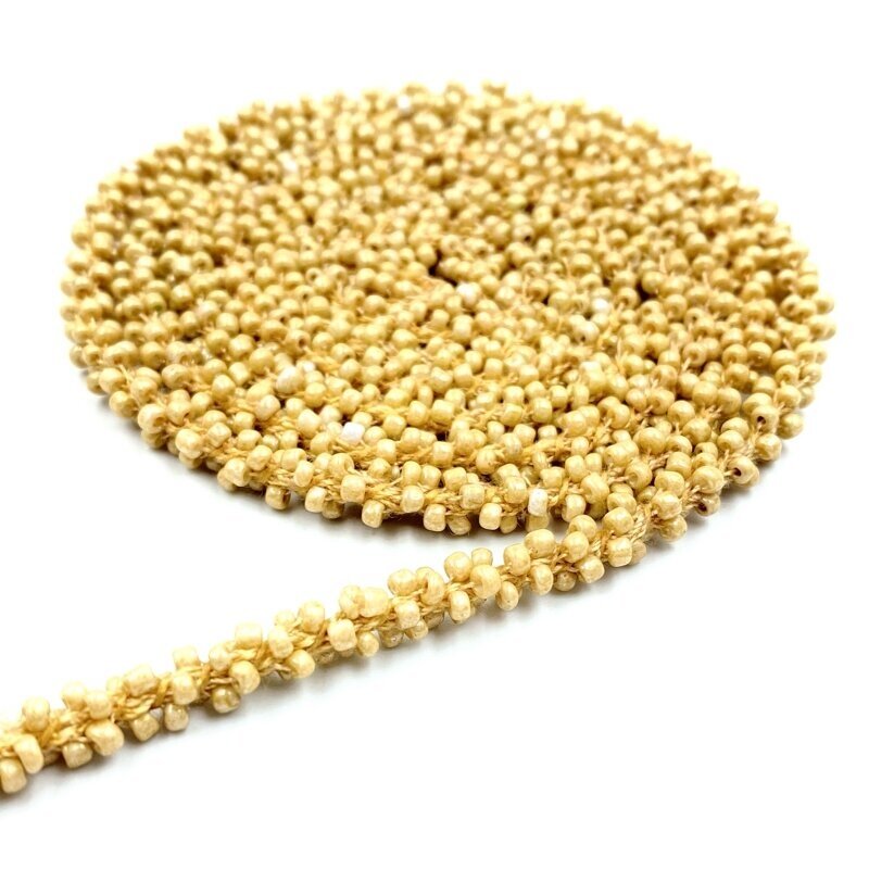 6mm smėlinės sp. dekoratyvinė biserio juostelė, 1m