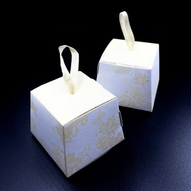 70x70x55mm baltos ir gelsvos sp. popierinė dėžutė, 1vnt. 70x70x55mm baltos ir gelsvos sp. popierinė dėžutė, 1vnt.