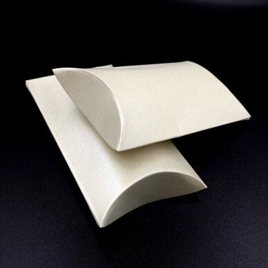 70x100x25mm švelnios persikinės sp. pagalvėlės formos dėžutė, 1vnt. 70x100x25mm švelnios persikinės sp. pagalvėlės formos dėžutė, 1vnt.