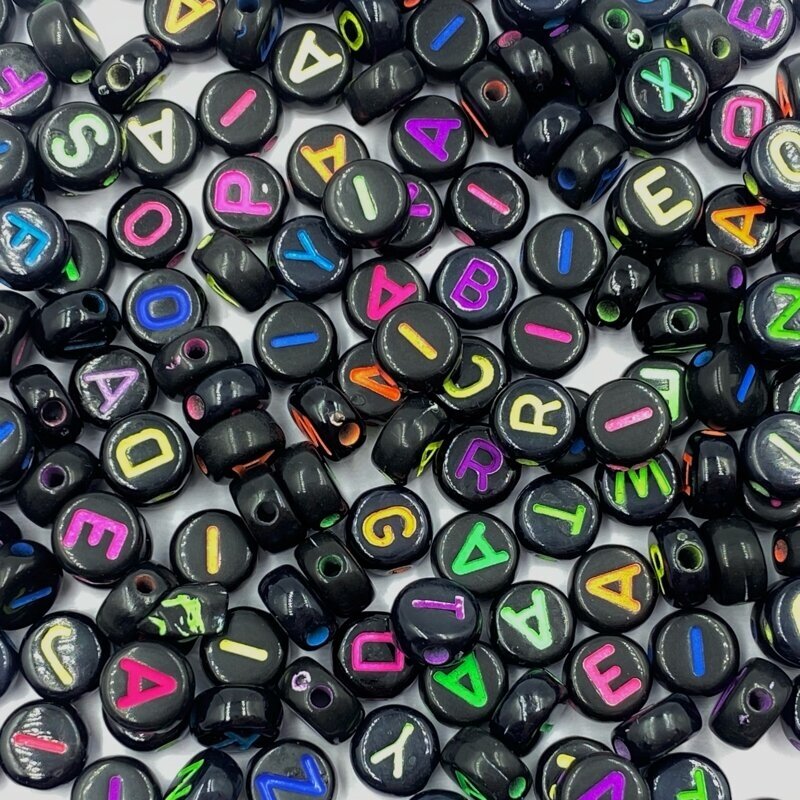 7x4mm plastikinių raidžių mix, 200vnt.