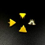 8mm geltonos sp. trikampio formos, užlankstomos kniedės, 10g (apie 68vnt.)