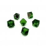 8mm žalios sp. kubo formos klijuojami kristalai, 5vnt.