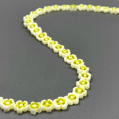 8mm baltos sp. murano stiklo karoliukai gėlytės, 37cm juosta
